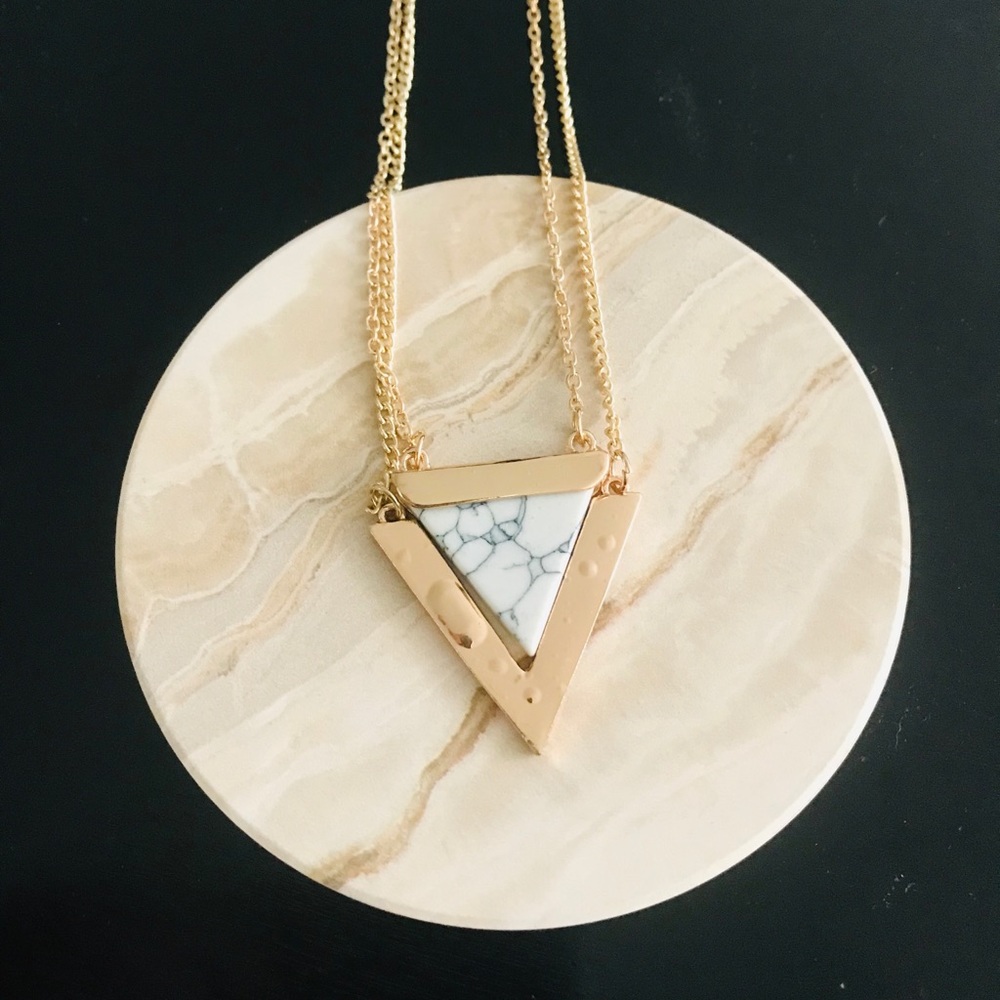 Gold tone layered triangle pendant necklace - Picture 1 of 2